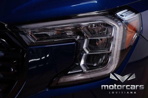 Used 2023 GMC Terrain SLE w/ Driver Convenience Package image 11