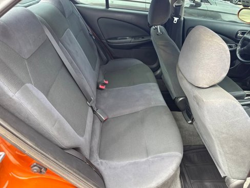 Used 2006 Nissan Sentra SE-R w/ (J01) Sunroof Pkg image 24