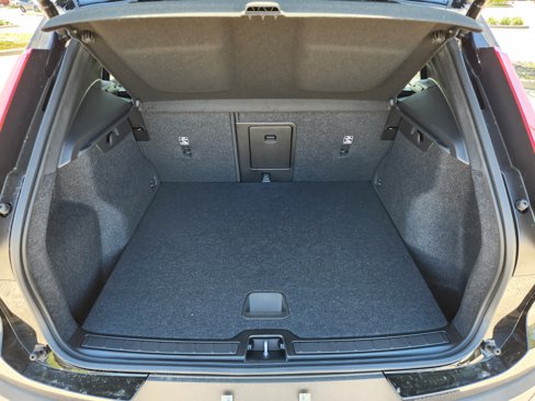 New 2025 Volvo XC40 B5 Core w/ Protection Package image 12