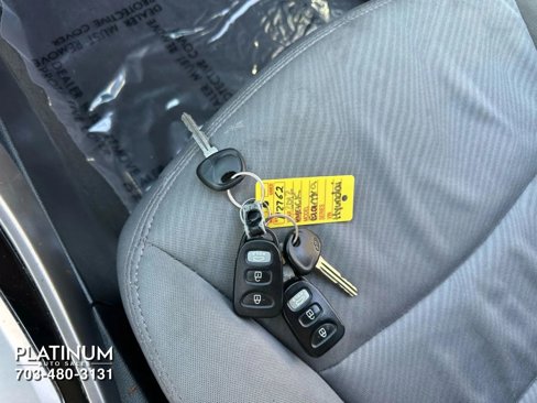 Used 2012 Hyundai Elantra GLS image 15