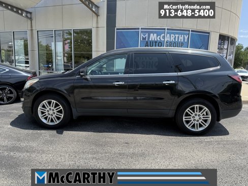 Used 2015 Chevrolet Traverse LT w/ Style and Technology Package image 2