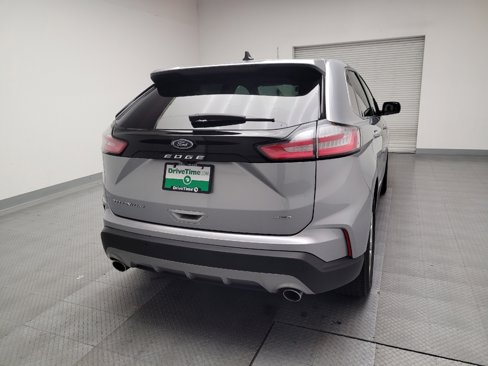 Used 2024 Ford Edge Titanium image 7