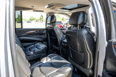 Used 2019 Cadillac Escalade ESV Luxury image 33