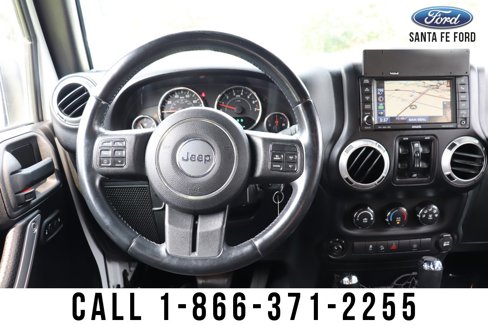 Used 2015 Jeep Wrangler Unlimited Rubicon w/ Connectivity Group image 21