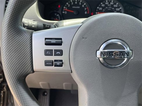 Used 2021 Nissan Frontier SV w/ Midnight Edition Floor Mats image 14