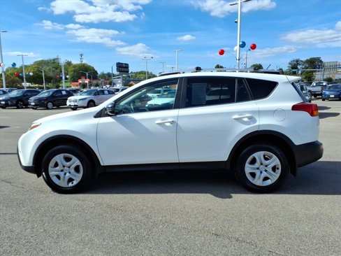 Used 2015 Toyota RAV4 LE image 2