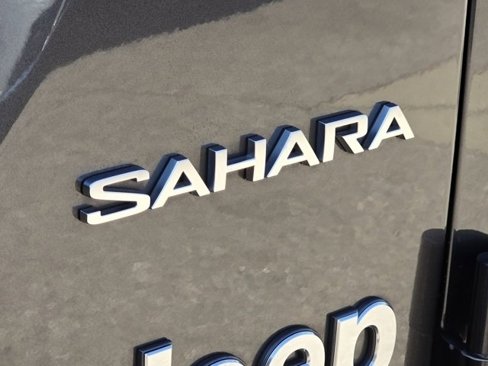 Used 2019 Jeep Wrangler Unlimited Sahara image 21