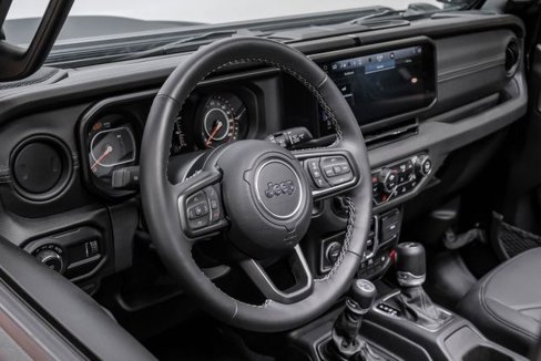 Used 2024 Jeep Wrangler Unlimited Sport image 60
