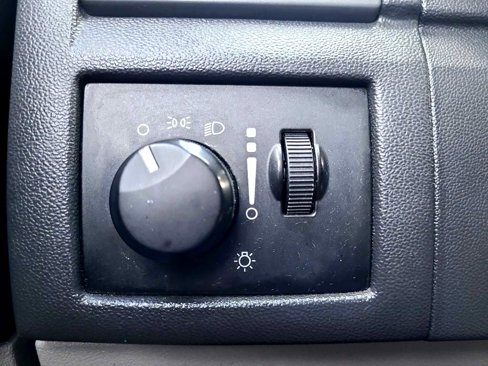 Used 2010 Dodge Charger SE image 17