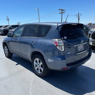 Used 2014 Toyota RAV4 EV image 3