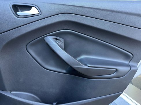 Used 2019 Ford Escape SEL image 13