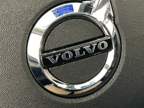 New 2025 Volvo XC40 B5 Core w/ Climate Package image 43