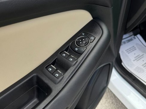 Used 2024 Ford Edge SEL image 17