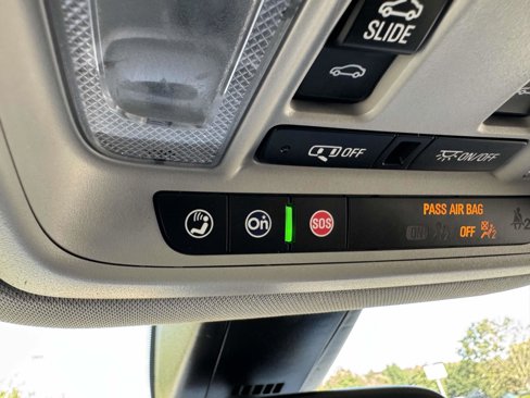 Used 2022 GMC Acadia AT4 w/ Technology Package image 33