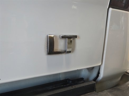 Used 2018 Chevrolet Silverado 1500 LT w/ Texas Edition image 11
