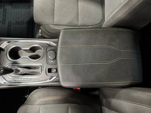 Used 2018 Chevrolet Traverse LT image 44