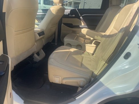 Used 2016 Toyota Highlander Limited image 15
