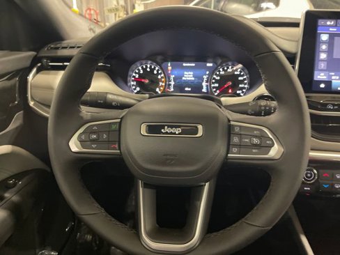 New 2025 Jeep Compass Limited w/ Sun and Sound Group image 22