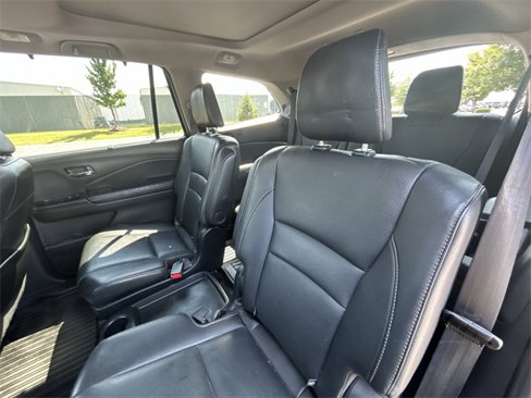 Used 2016 Honda Pilot Touring image 40