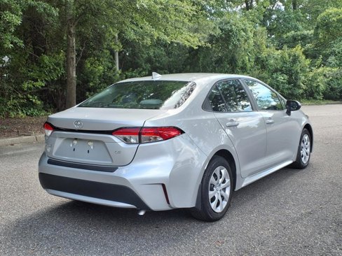 Used 2022 Toyota Corolla LE image 7