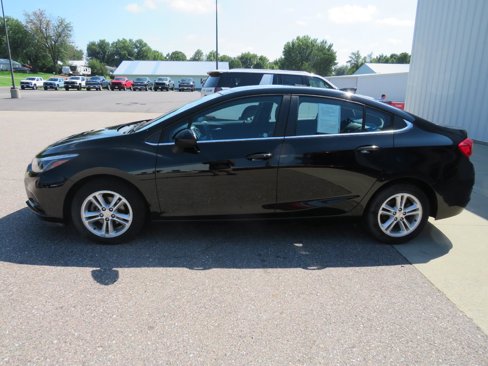 Used 2017 Chevrolet Cruze LT w/ Convenience Package image 1
