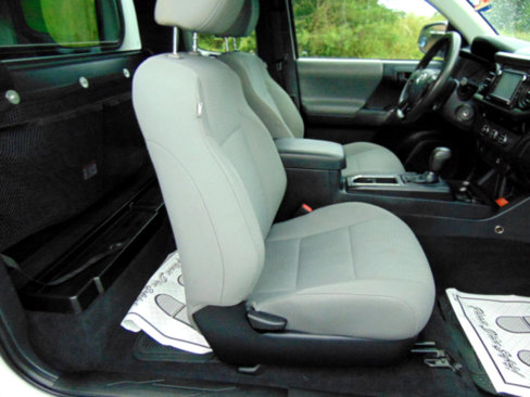 Used 2018 Toyota Tacoma SR5 image 23