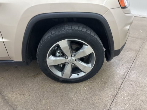 Used 2015 Jeep Grand Cherokee Limited w/ Luxury Group II image 14