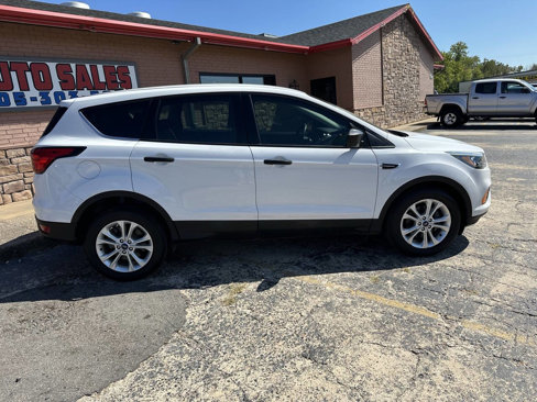 Used 2019 Ford Escape S image 9