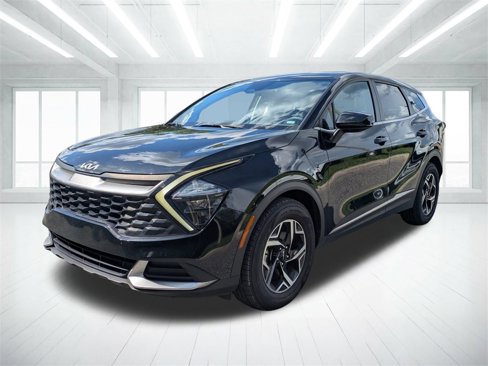 Used 2023 Kia Sportage LX image 7