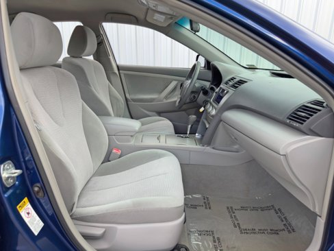 Used 2010 Toyota Camry image 13