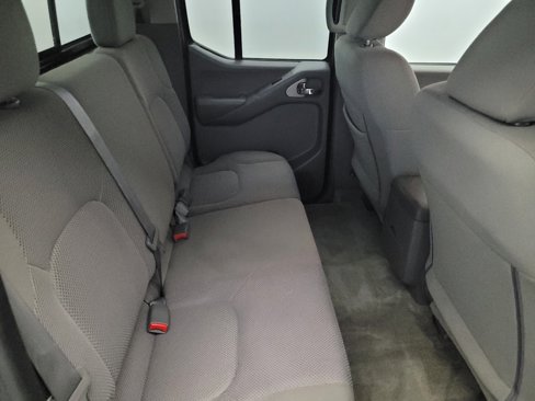 Used 2018 Nissan Frontier SV image 21