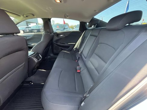 Used 2016 Chevrolet Malibu LT image 12