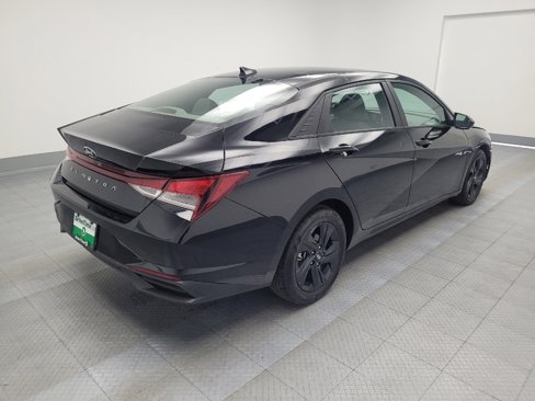 Used 2022 Hyundai Elantra SEL w/ Cargo Package image 9