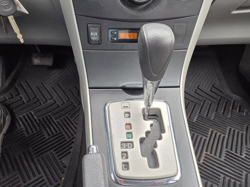 Used 2010 Toyota Corolla LE image 16