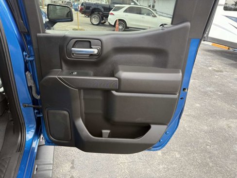 Used 2022 Chevrolet Silverado 1500 Custom image 27
