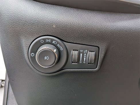 Certified 2023 Jeep Compass Latitude image 13