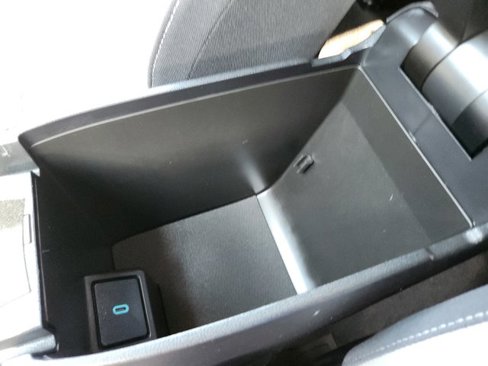 Used 2020 Ford Escape SE image 12