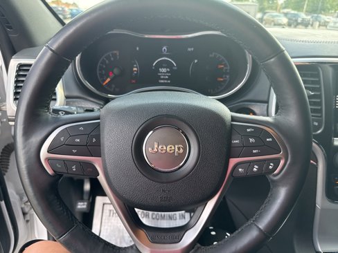 Used 2018 Jeep Grand Cherokee Limited image 16