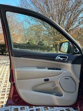 Used 2015 Jeep Grand Cherokee Overland image 17