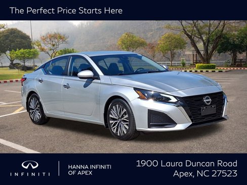 Used 2023 Nissan Altima 2.5 SV image 1