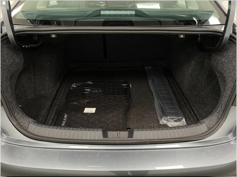 New 2025 Volkswagen Jetta SE image 5