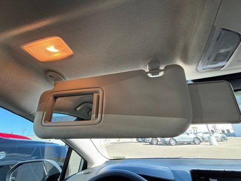 Used 2022 Toyota Corolla LE image 33