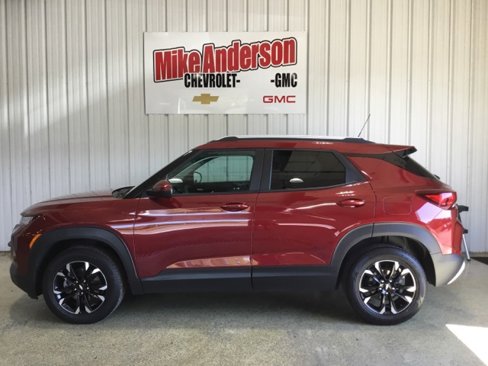 Used 2023 Chevrolet TrailBlazer LT image 2