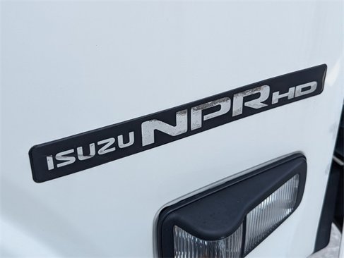 Used 2019 Isuzu NPR image 15