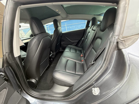 Used 2018 Tesla Model 3 Mid Range image 21