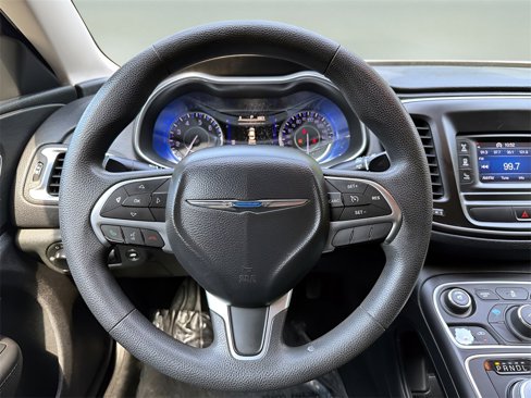 Used 2016 Chrysler 200 Limited image 7