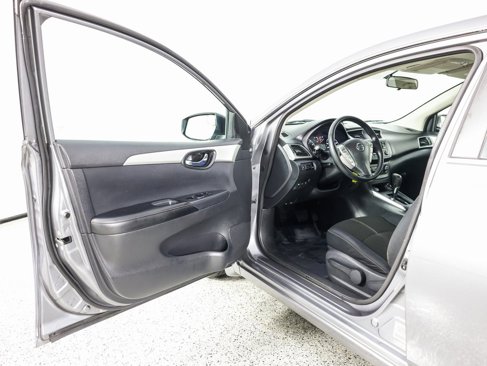 Used 2016 Nissan Sentra S image 19