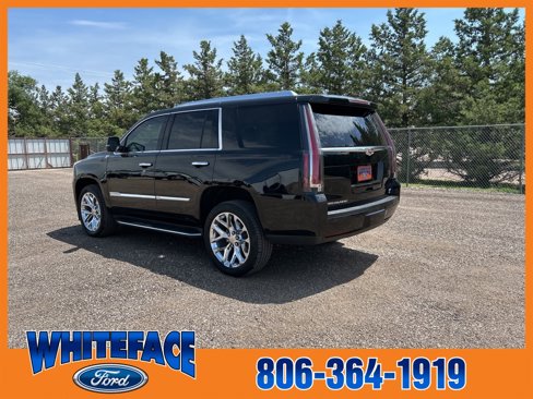 Used 2018 Cadillac Escalade Luxury image 4