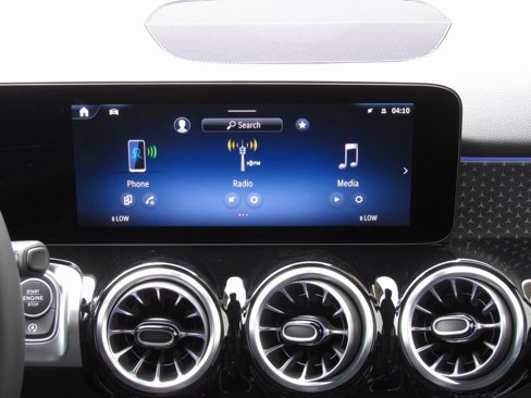 New 2025 Mercedes-Benz GLB 250 4MATIC image 29