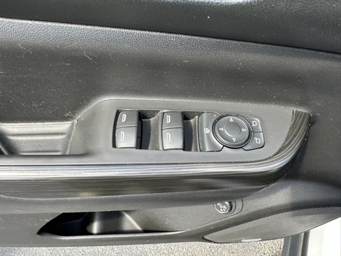 Used 2018 GMC Acadia SLT image 24